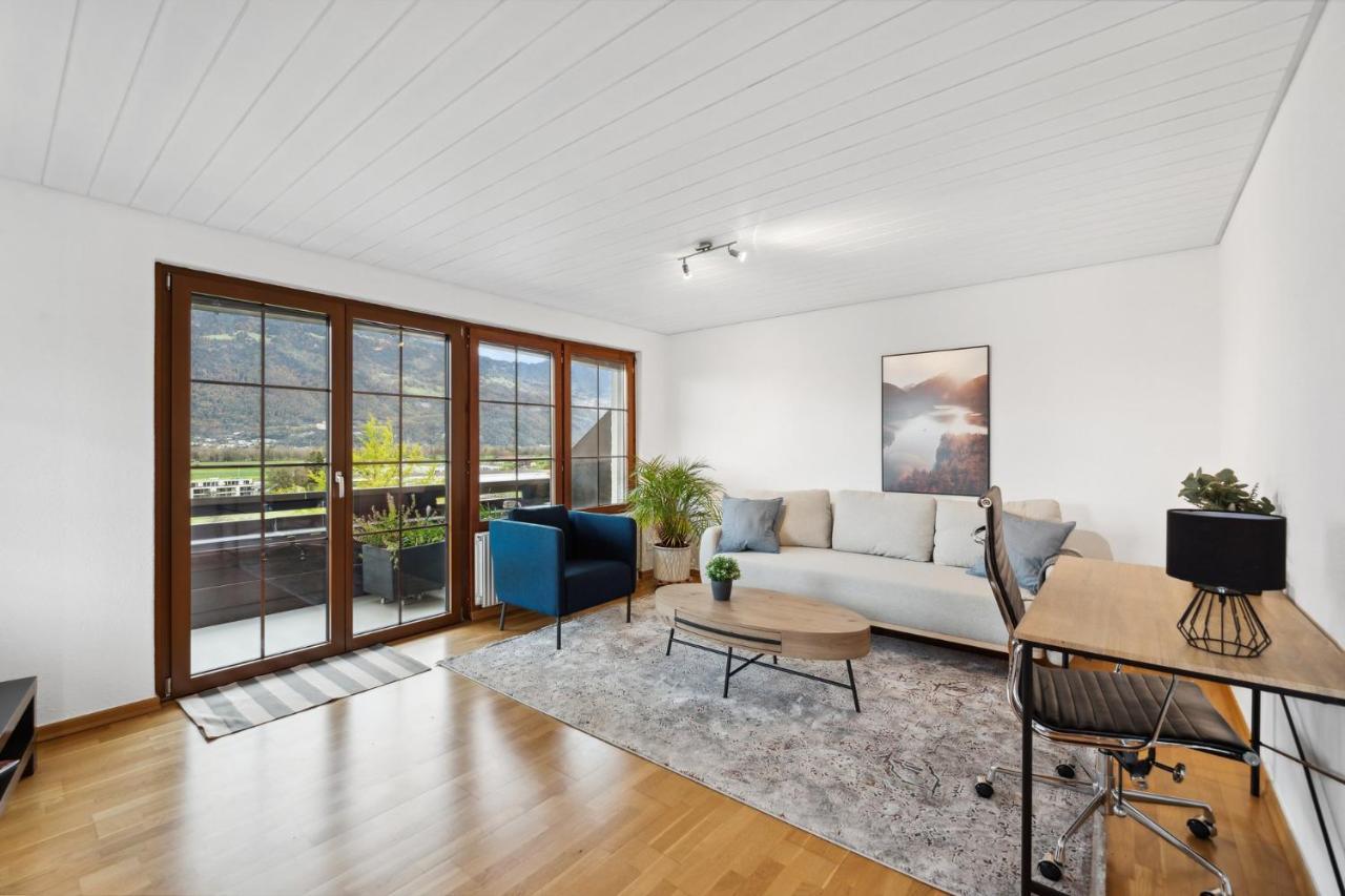 Sonniges Apartment Mit Traumhaftem Bergblick Buchs  Extérieur photo